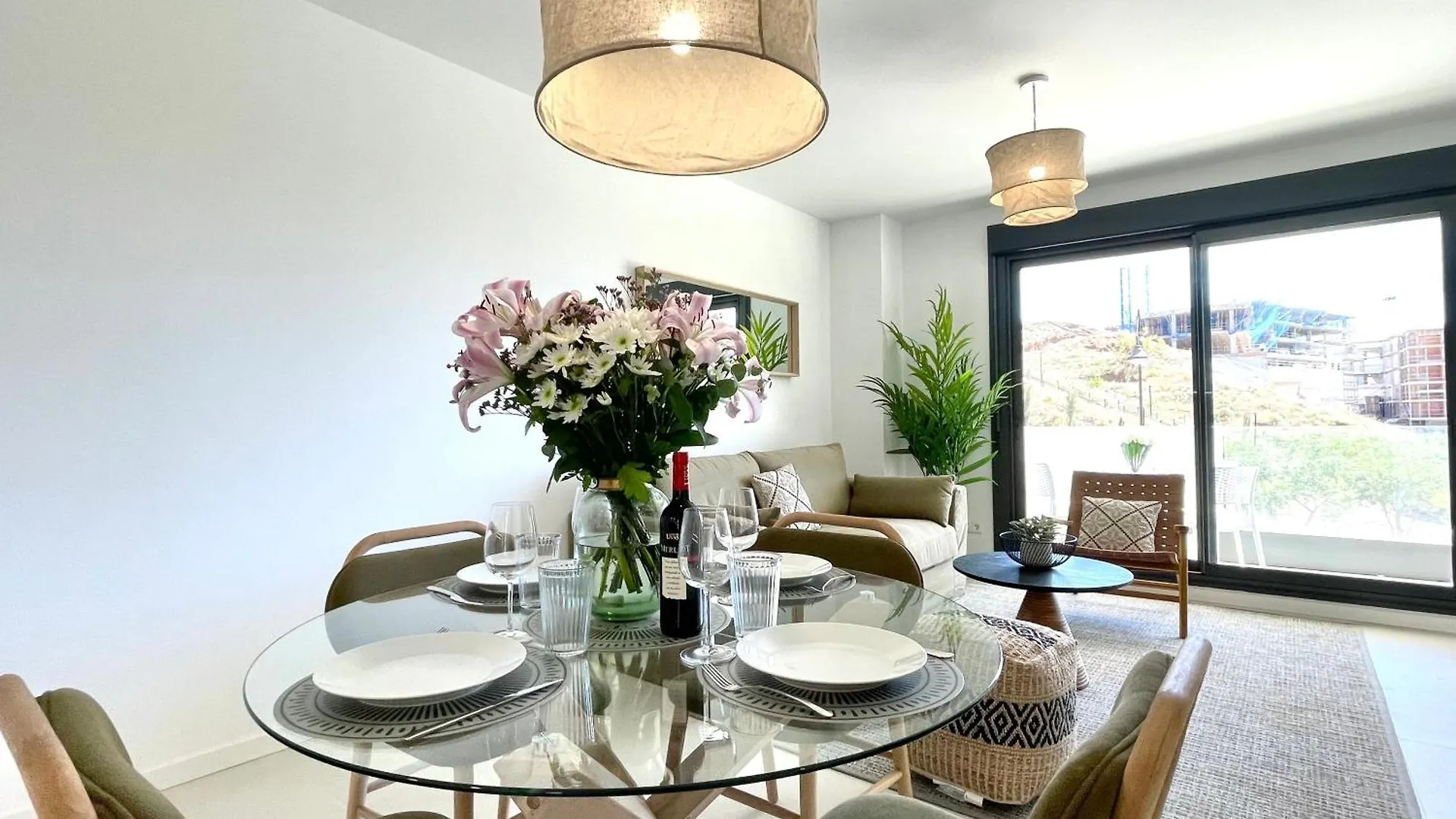 Beach Paradise 2 Bedrooms 푸엔히롤라 0*,  스페인