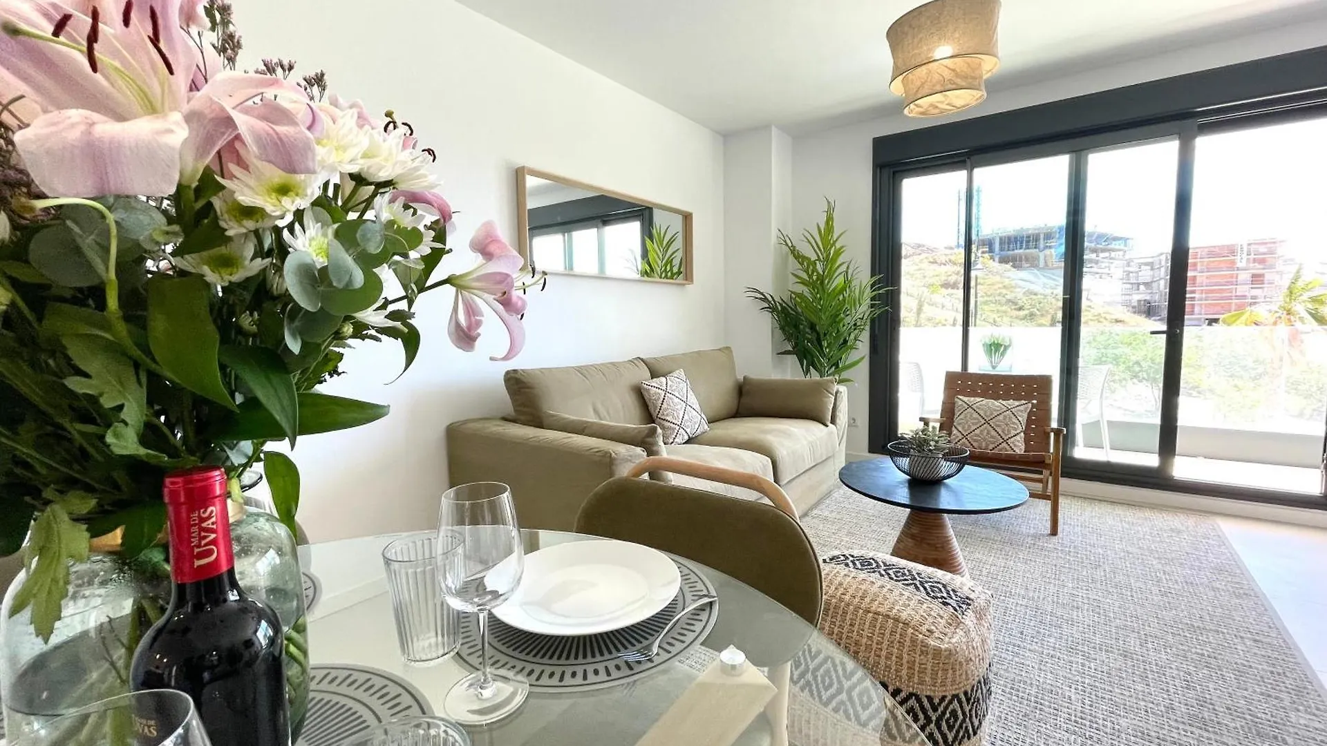 Beach Paradise 2 Bedrooms 푸엔히롤라 0*,  스페인